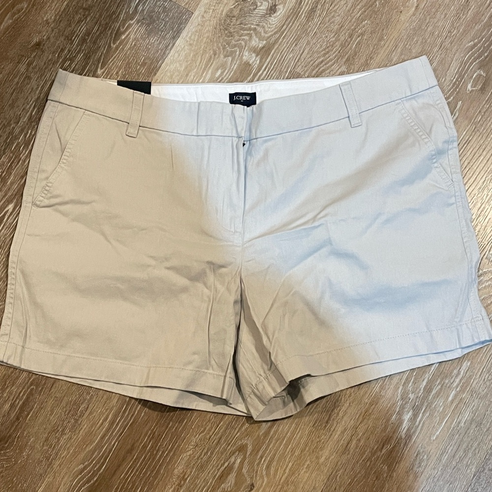 J. Crew Women's 5” Classic Chino Shorts, Sand, Size 16